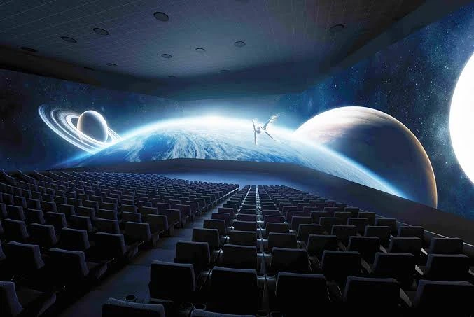 سینمای ۴ بعدی 4DX؛ شهربازیِ پرهیجانی که ممکن است به قیمت سردرد و تهوع تمام شود - تصویر مقاله - راهنمای تماشا