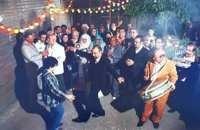 چرا «متهم گریخت» بعد از ۲۰ سال هنوز خنده‌دار است؟ - تصویر ۲