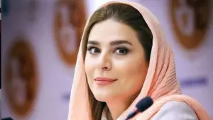 نمادین از سحر دولتشاهی بازیگر سینما و تلویزیون