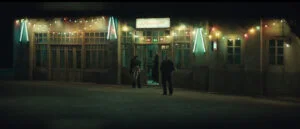 کافه کیان؛ لوکیشن نوستالژیکِ «یل» که حال‌وهوای کافه‌های قدیمی را زنده کرد - تصویر ۵ - وب‌گردی