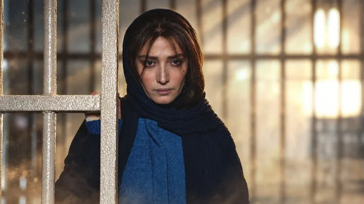 مینا ساداتی در «مادرزاد»؛ درخشش فیلم جدید مرتضی علیزاده در جشنواره فیلم قاهره - تصویر شاخص
