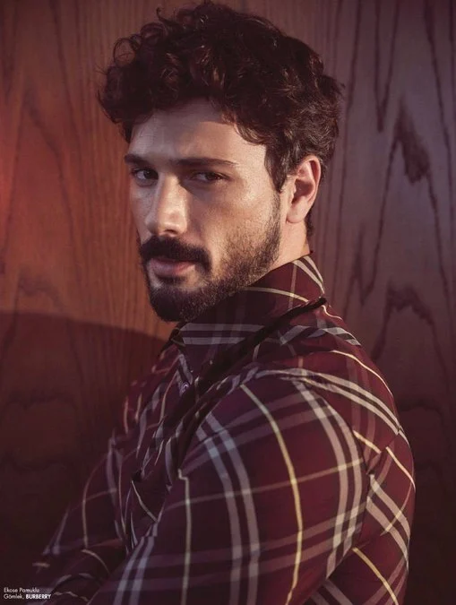 تصاویر تازه دنیزجان آکتاش برای مجله ELLE MAN منتشر شد - تصویر ۲ - حاشیه‌ها