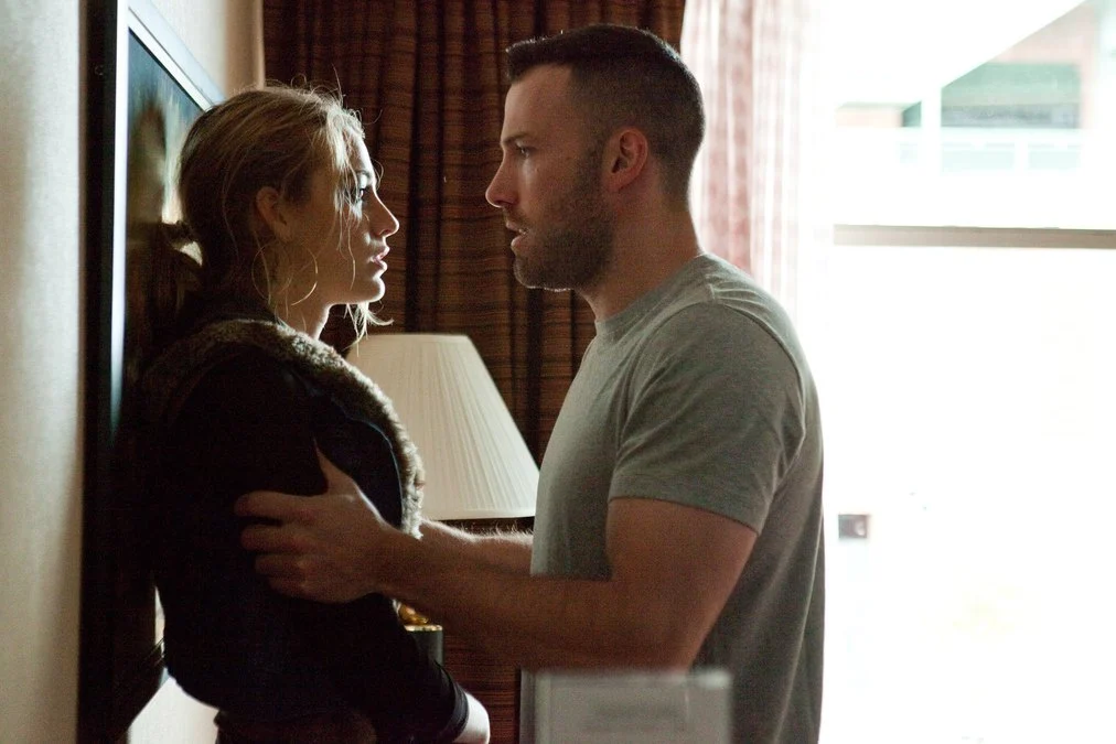 (L-r) BLAKE LIVELY as Krista Coughlin and BEN AFFLECK as Doug MacRay in Warner Bros. Pictures' and Legendary Pictures...