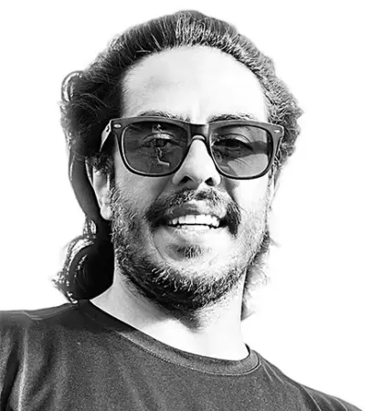 رازهای زندگی پوریا شکیبایی؛ پسر خسرو شکیبایی که کمتر می‌شناسید! - تصویر شاخص