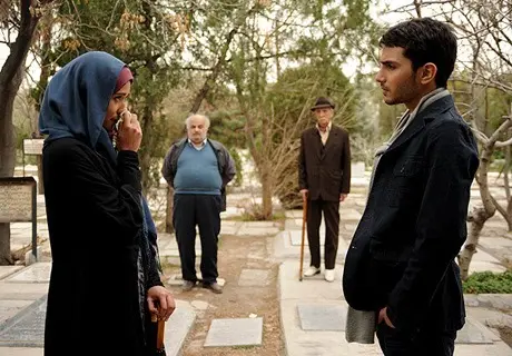 داستان فیلم گور به گور چیست؟ وصیت پدربزرگ و عشقی که به هم نمی‌رسد - تصویر ۲