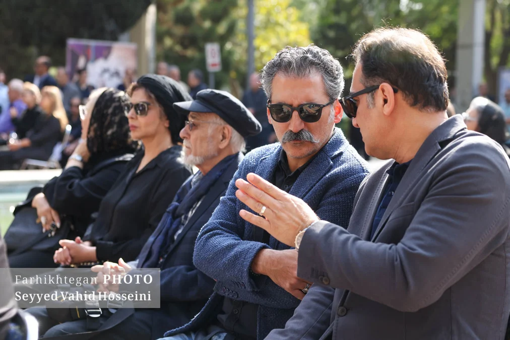 وداع هنرمندان با سیروس ابراهیم‌زاده در خانه هنرمندان ایران - تصویر ۴ - اخبار روز
