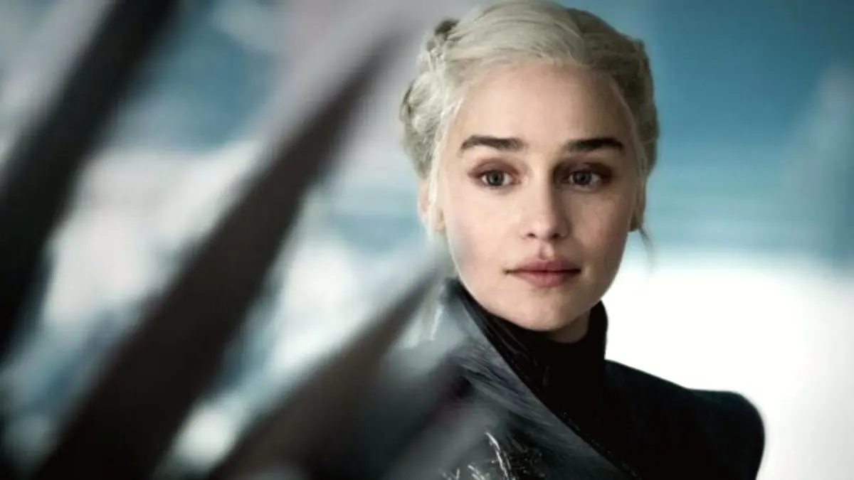 تصویری مرتبط با سریال Game of Thrones و شخصیت دنریس تارگرین