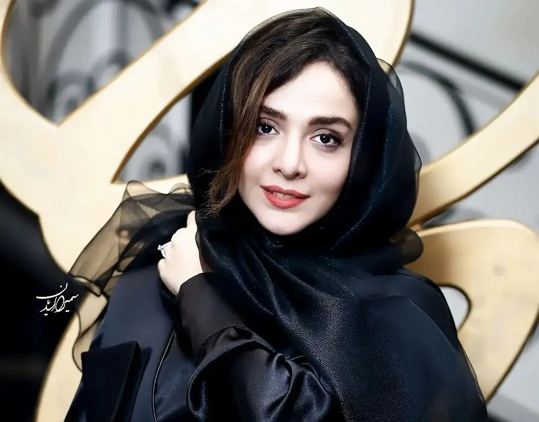 Photo 2023 10 01 12 07 07 بیوگرافی المیرا دهقانی | از لحظه گرگومیش تا بامداد خمار | گیمفا